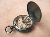 Lennie pocket compass with Singers Patent style dial
